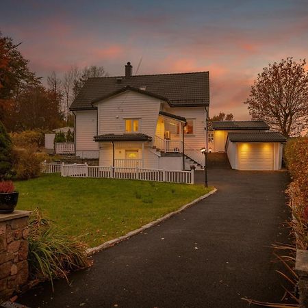 A Beautiful 3-Bedroom Apartment With Stunning Views And Free Parking Bergen Luaran gambar